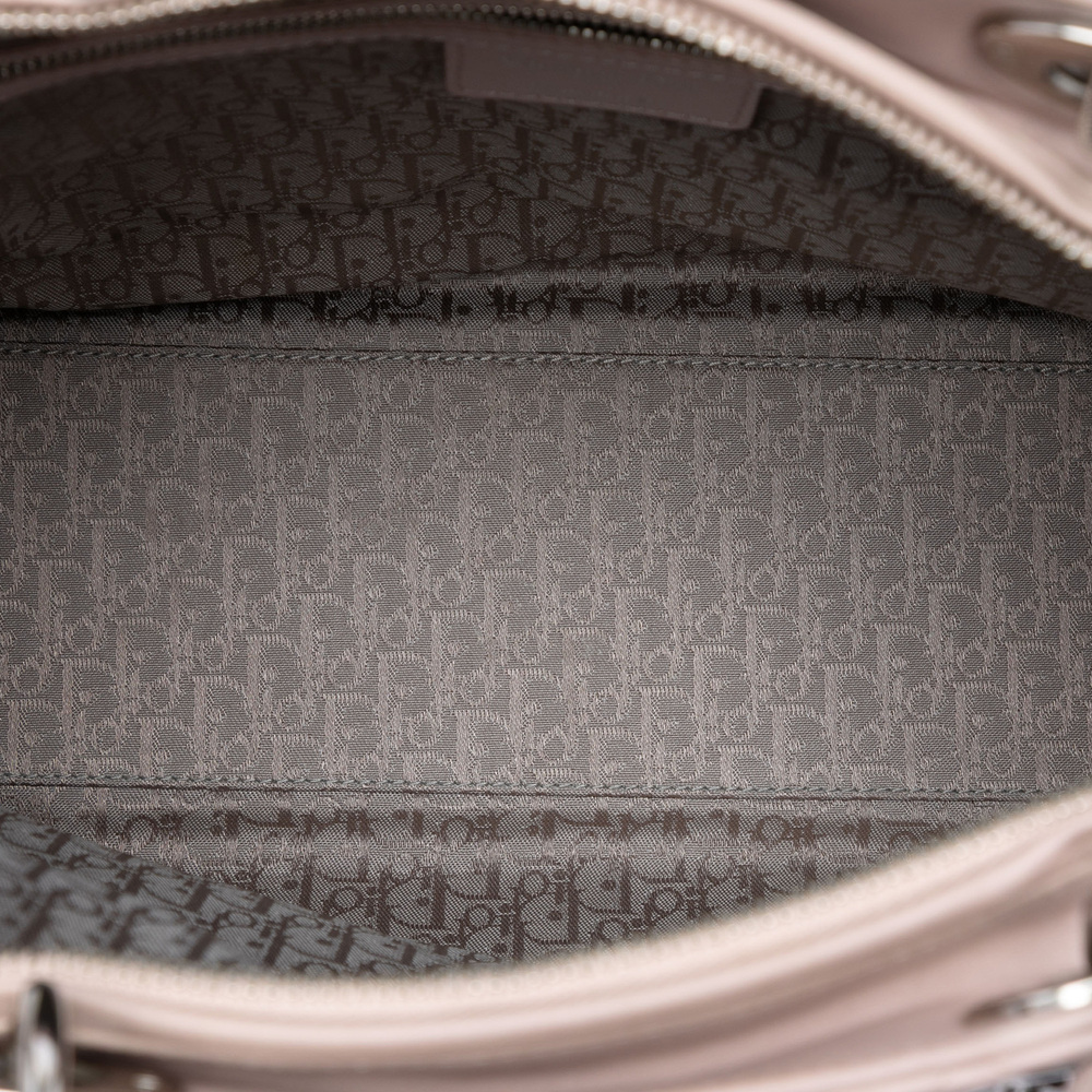 Pre-Loved Dior Large Lambskin Cannage Lady Dior - Picture 4 of 5